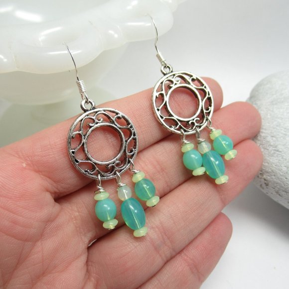 Uranium Glass bead dangle earrings - Picture 11 of 12